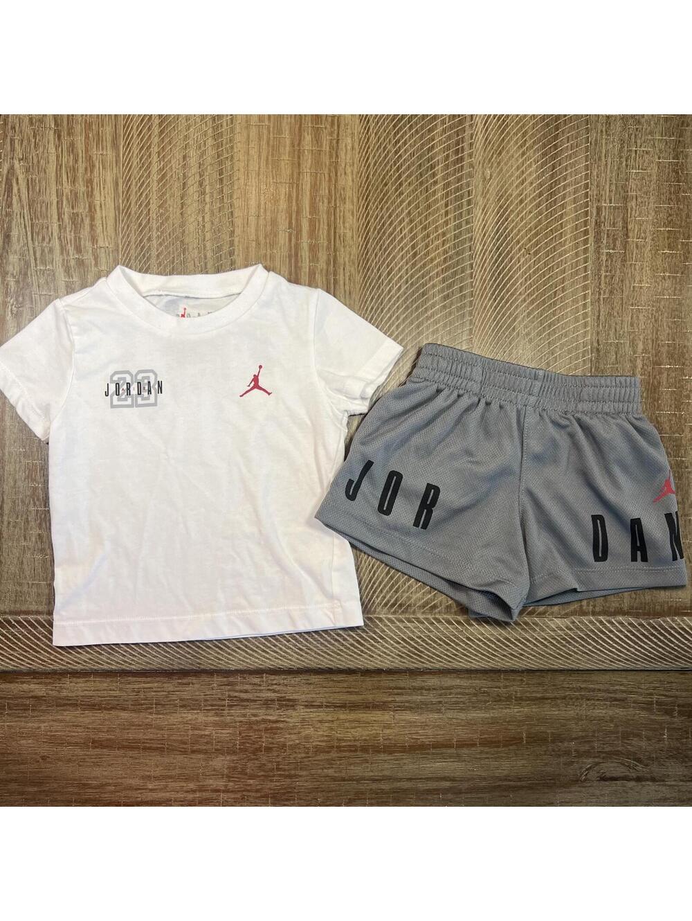Jordan Baby Boy short sleeve and shorts Matching outfit set - 12M